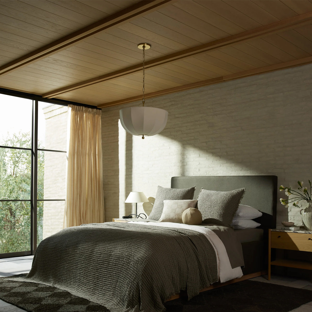 Meshelle Pendant — Open Metal Mesh Light with Warm Filtered Glow