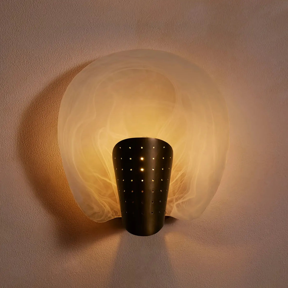 milos-wall-light