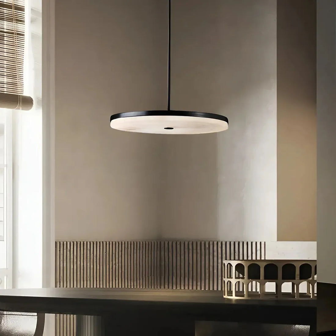 How to Choose Pendant Lights for a Kitchen Island