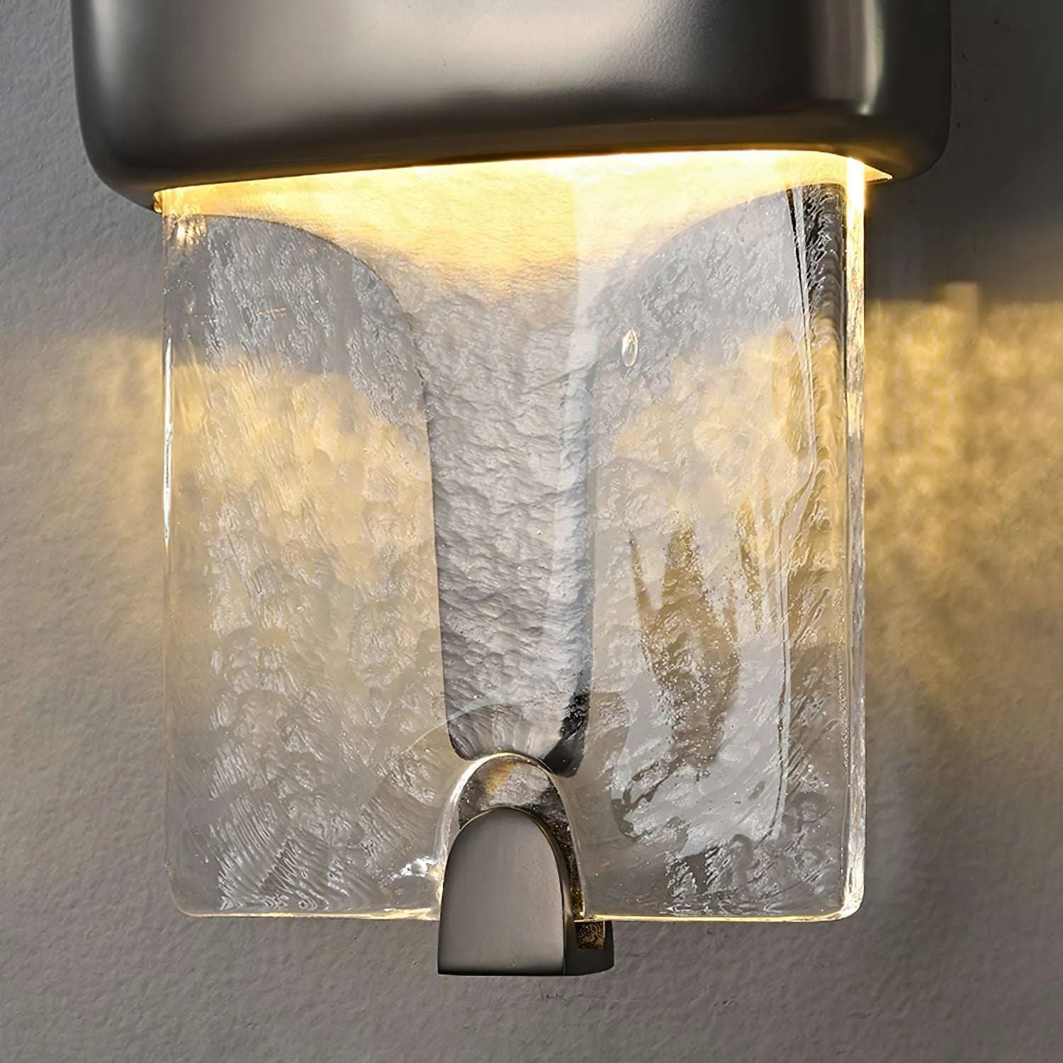 Vesta Wall Lamp - Sculptural Wall Light