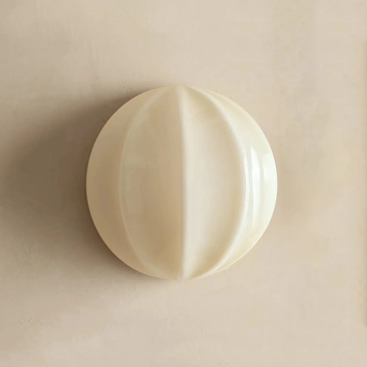 agnes clamshell sconce
