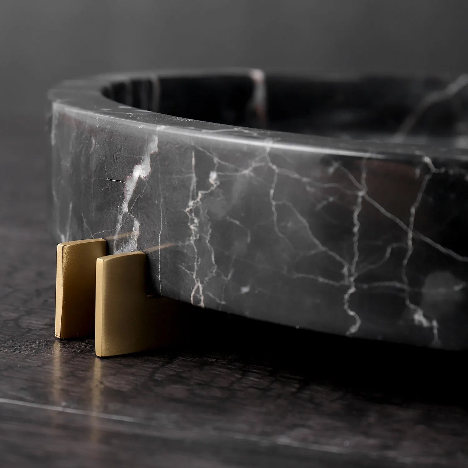 black alabaster bathroom shelves