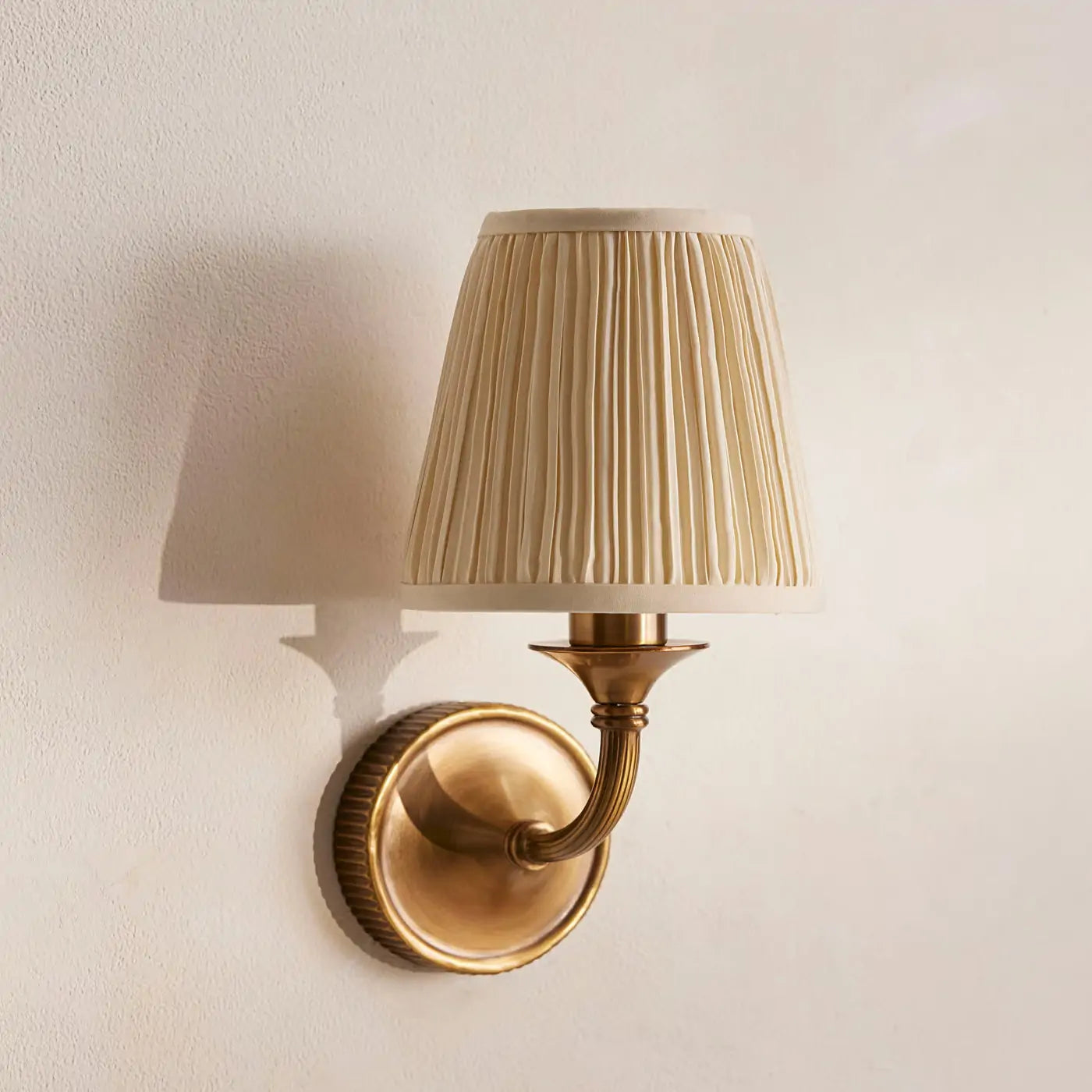 alexander-wall-light