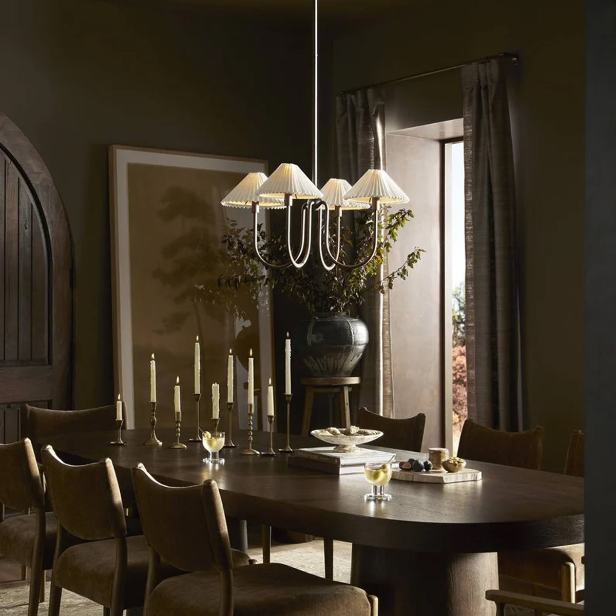 Ashby English Countryside Chandelier with Warm Glow