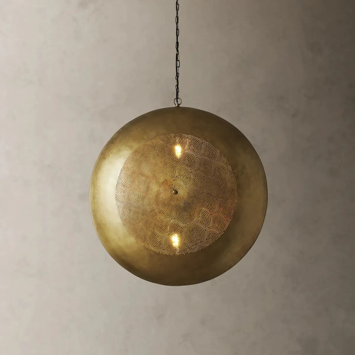 astrid circle pendant