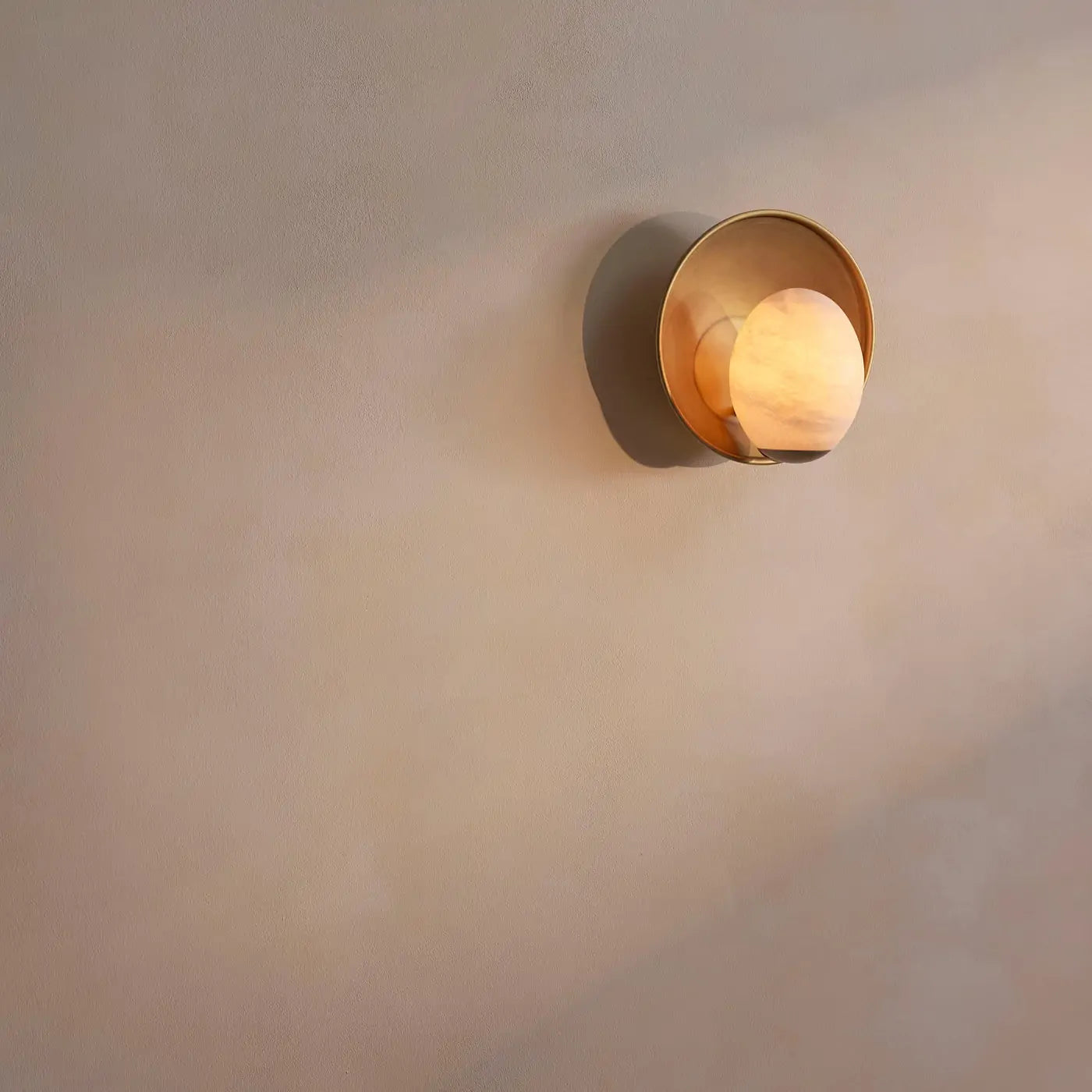 avena-wall-light- alabaster-globe