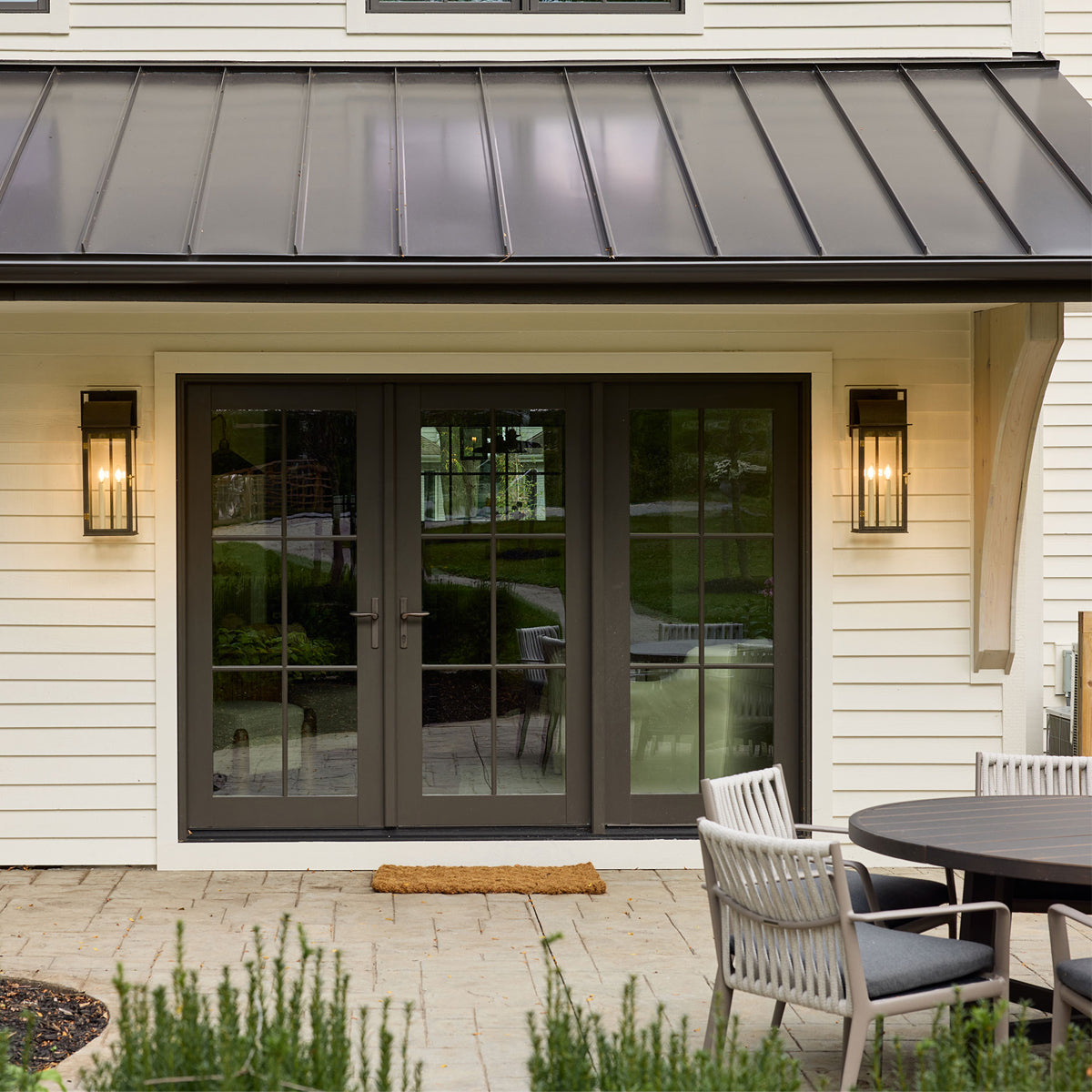 Bohen Exterior Wall Sconce — Modern Outdoor Wall Light