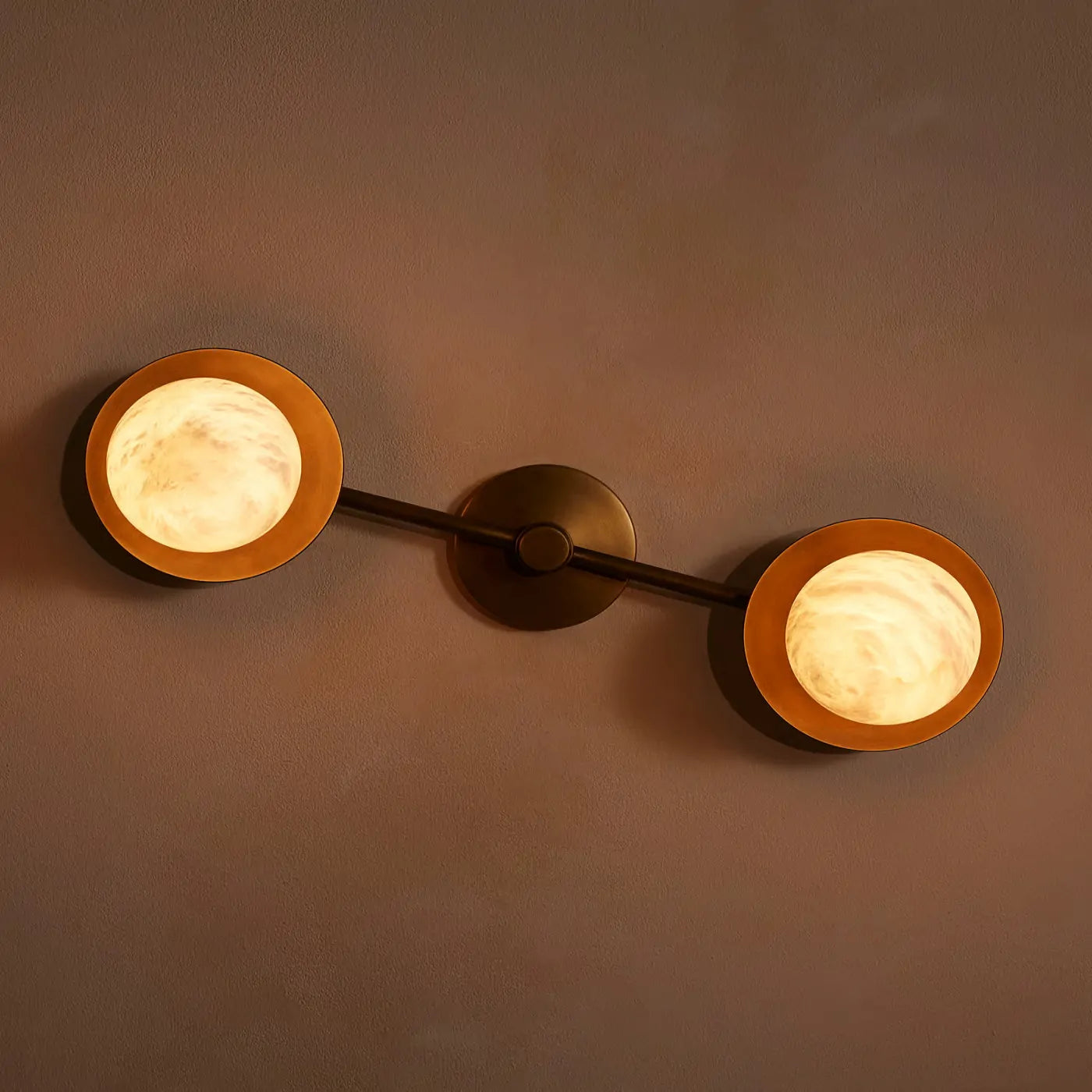 cara-wall-light