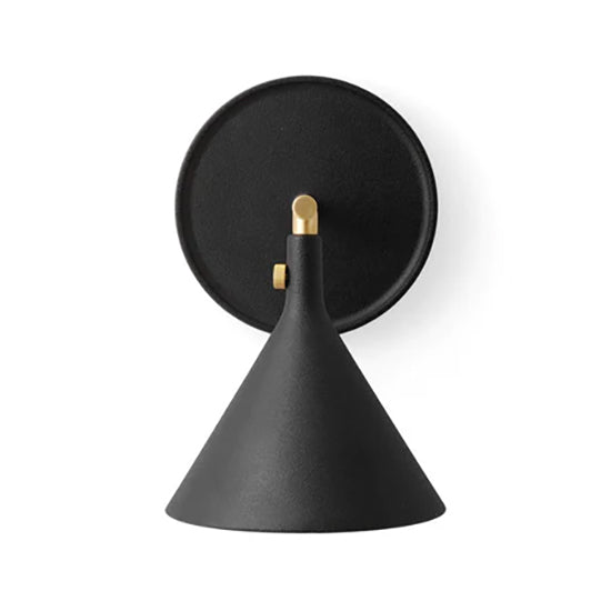 focused lighting sconce