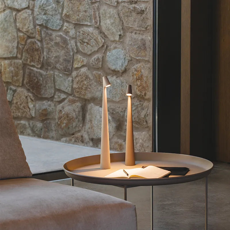 minimalist led table lamp
