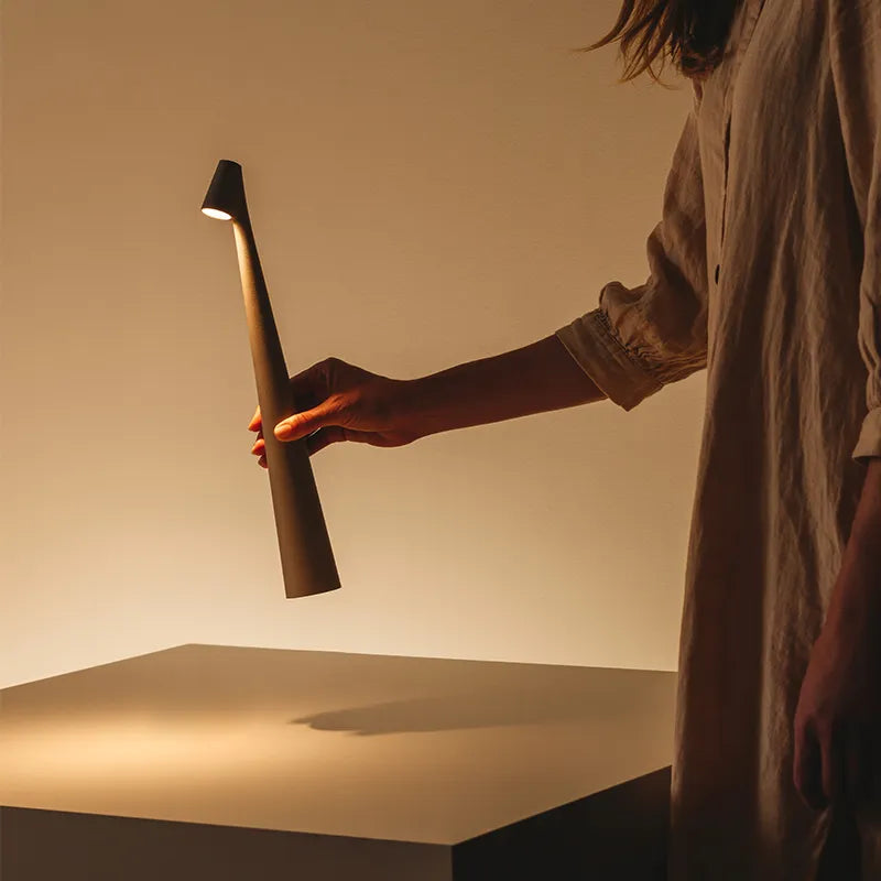 rechargeable minimalist led table lamp