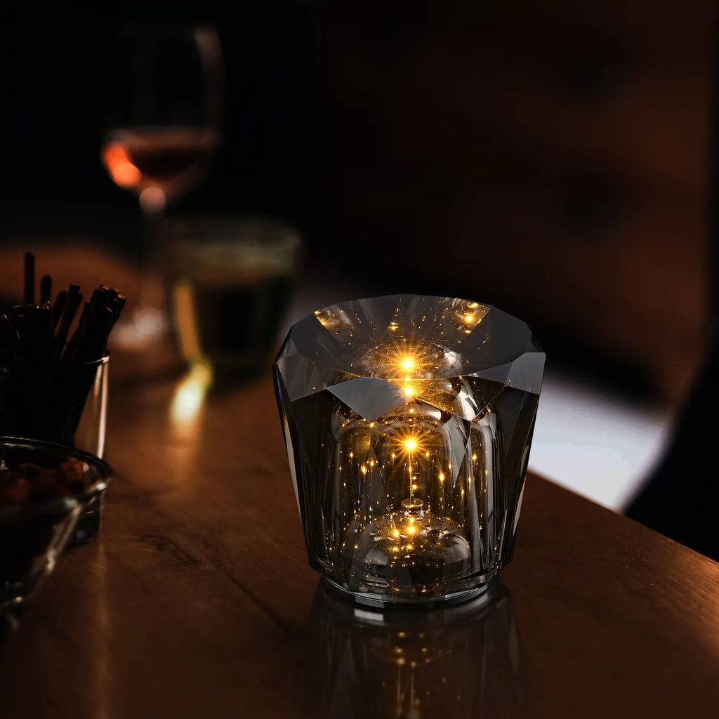 diamond atmosphere table lamp