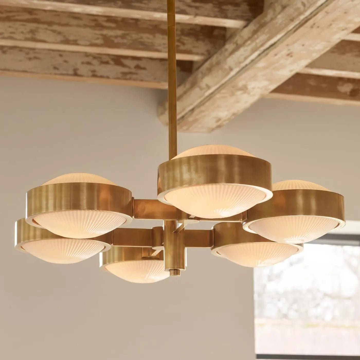 edith_chandelier