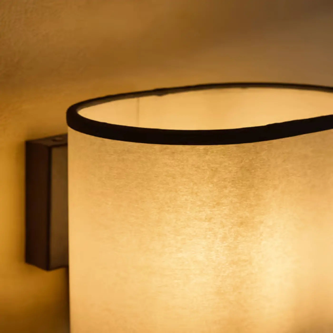 flint-wall-light
