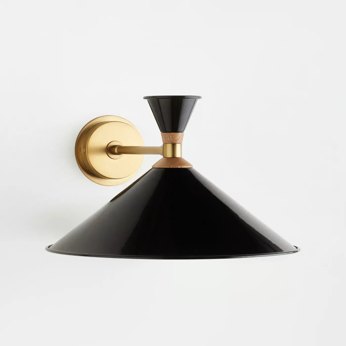hera-wall-light