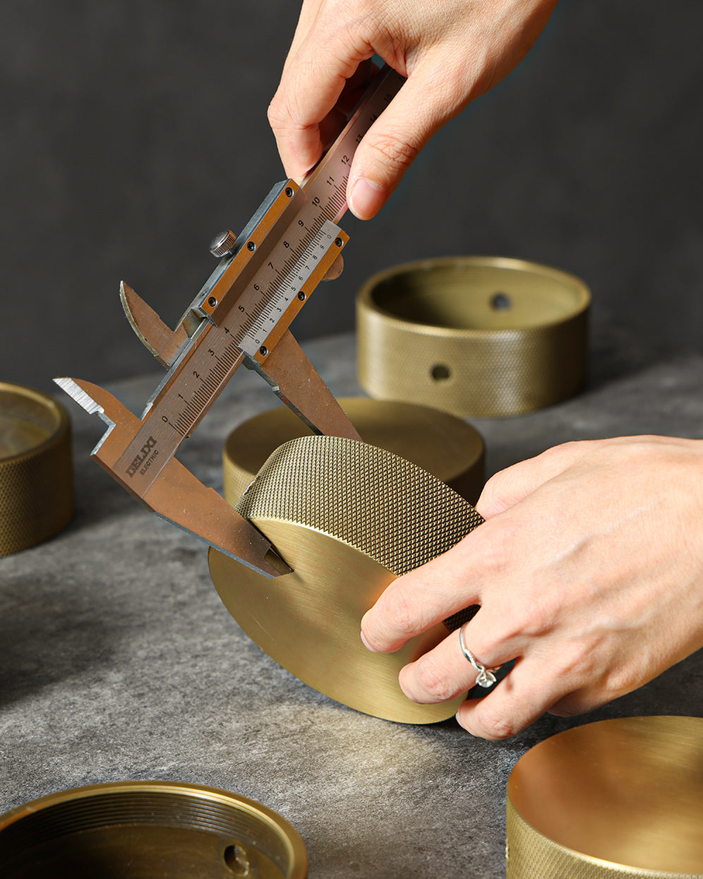 josenart-material-brass-20261026