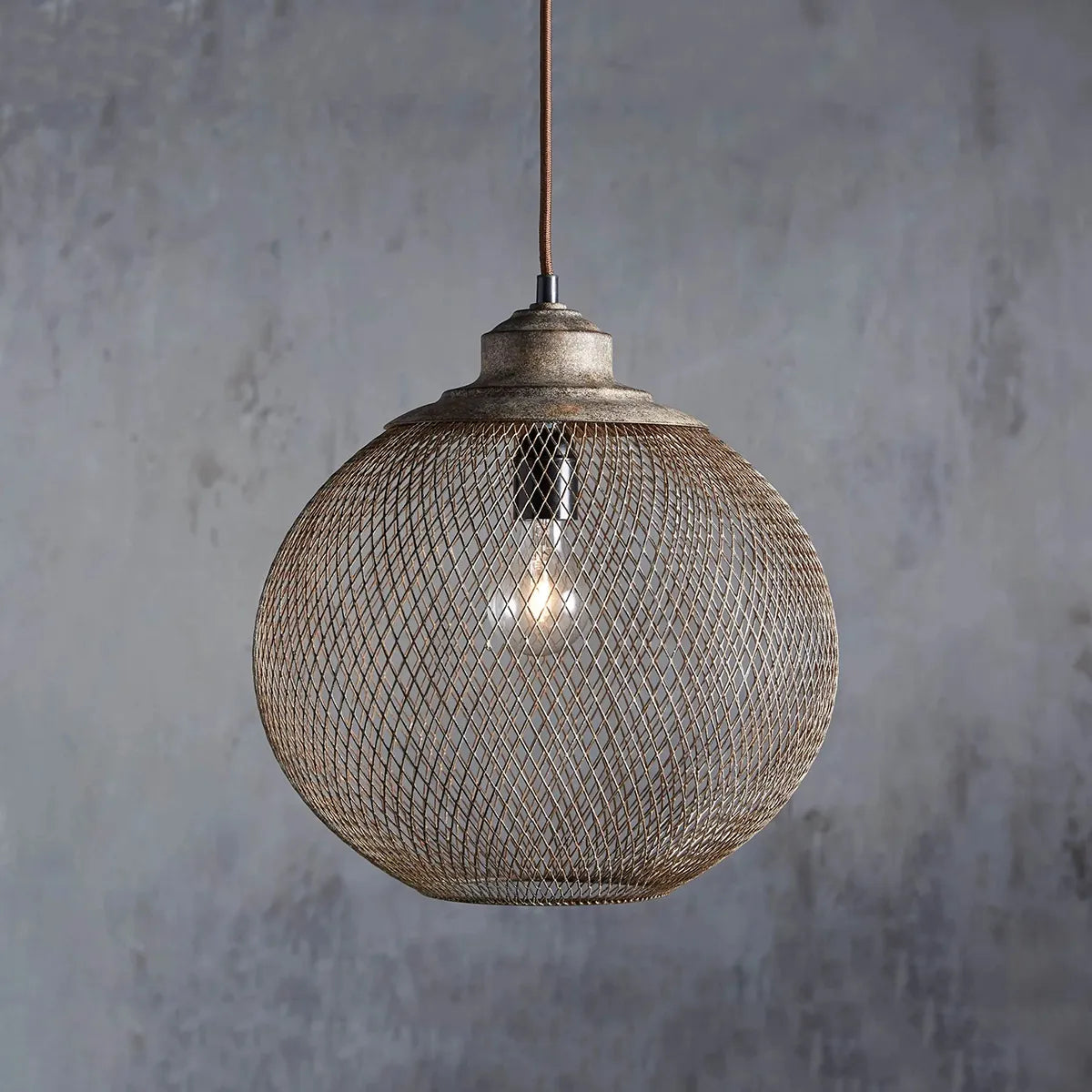 lanister mesh pendant