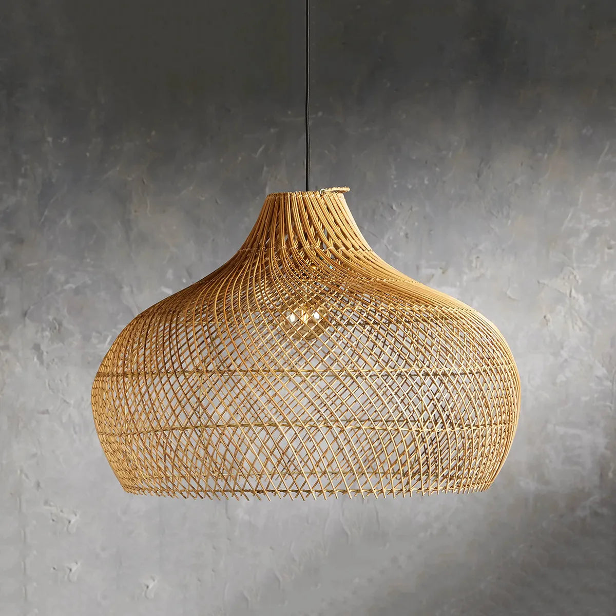latigo pendant