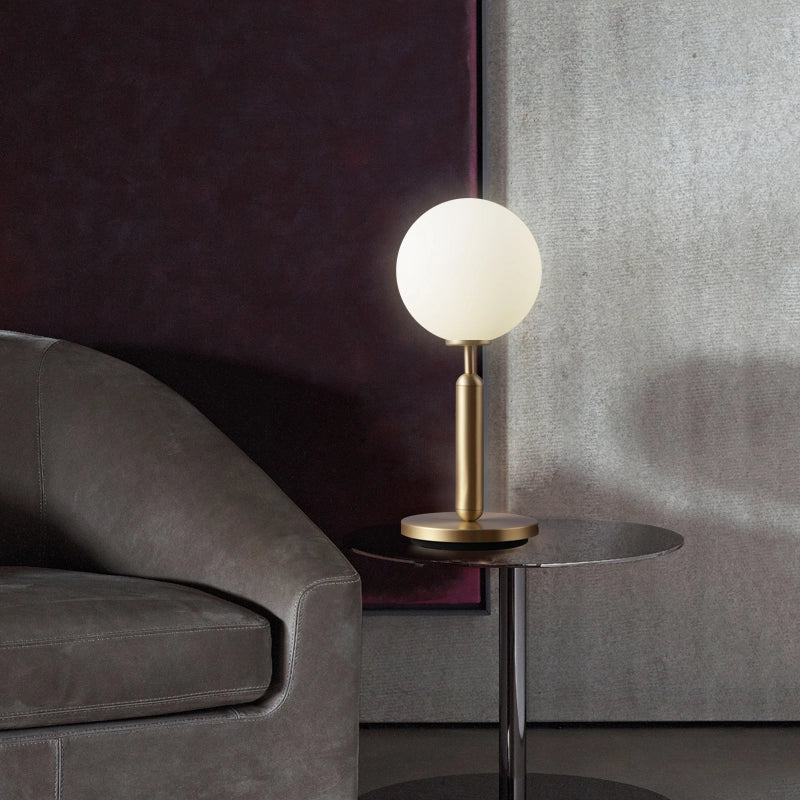 minimalist miira table lamp