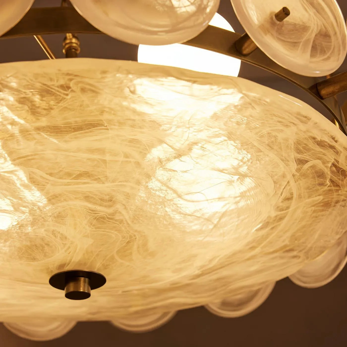 lorenzo_chandelier_milky_glass