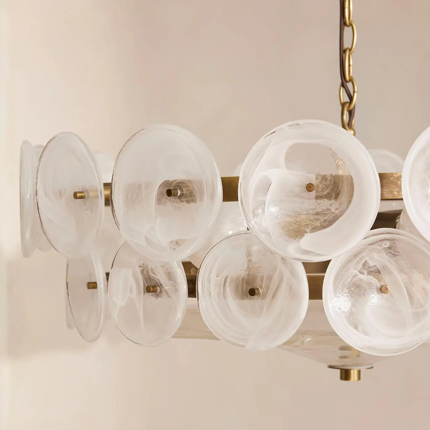 lorenzo_chandelier_milky_glass