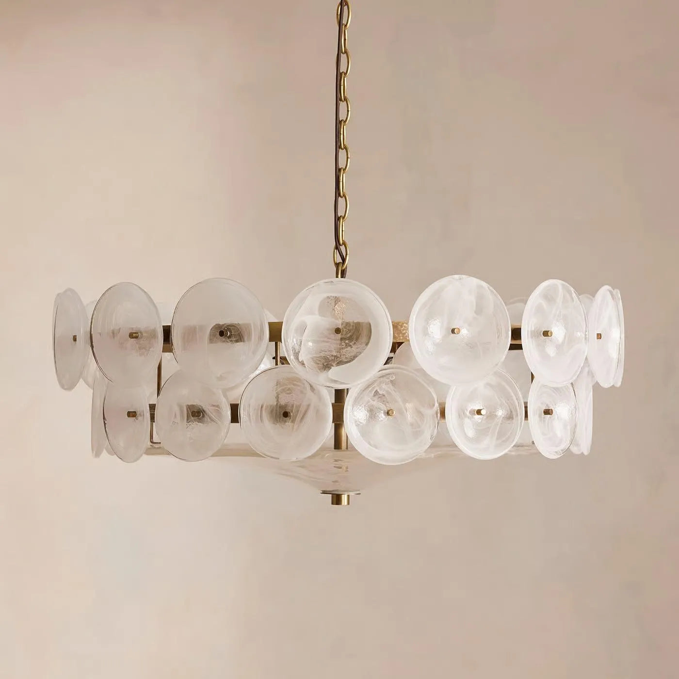 lorenzo_chandelier_milky_glass