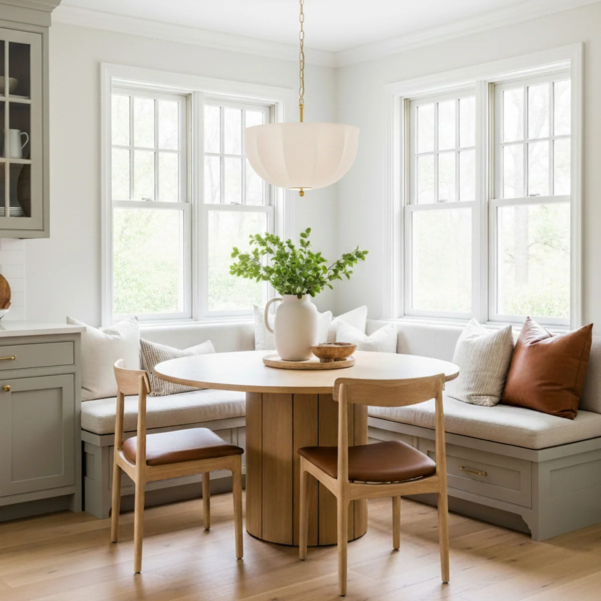 Meshelle Pendant — Open Metal Mesh Light with Warm Filtered Glow