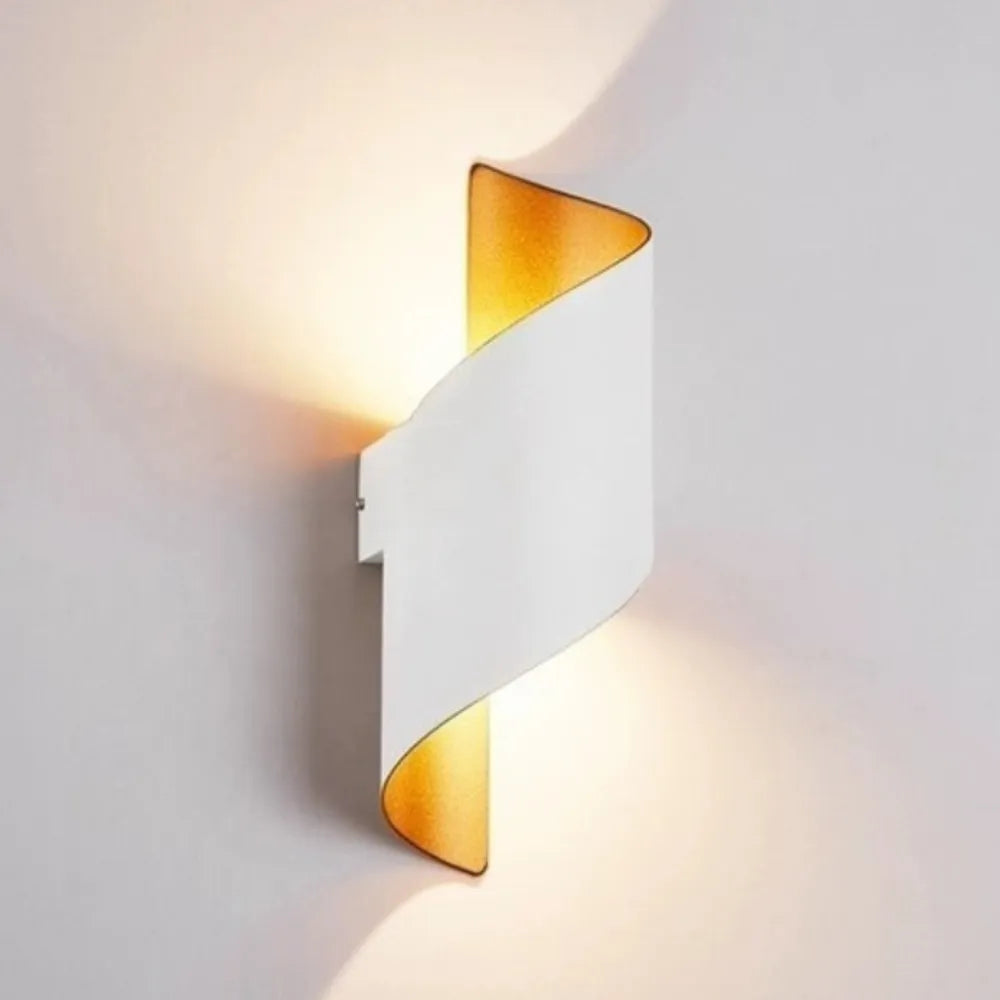 twist outdoor wall sconce