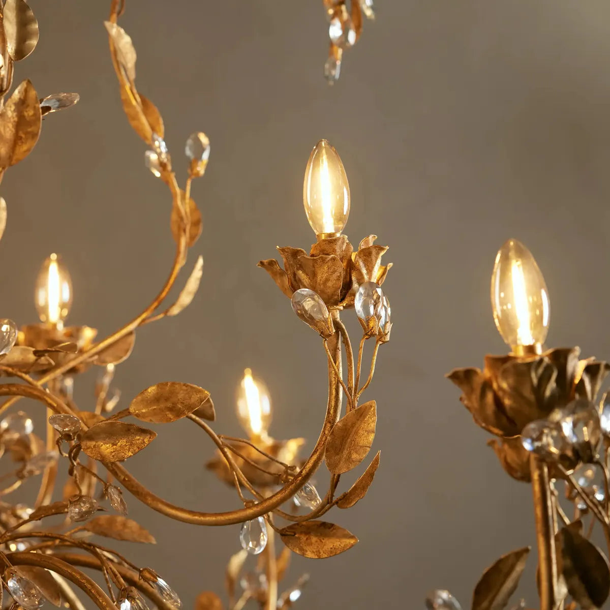 nicoletta round chandelier
