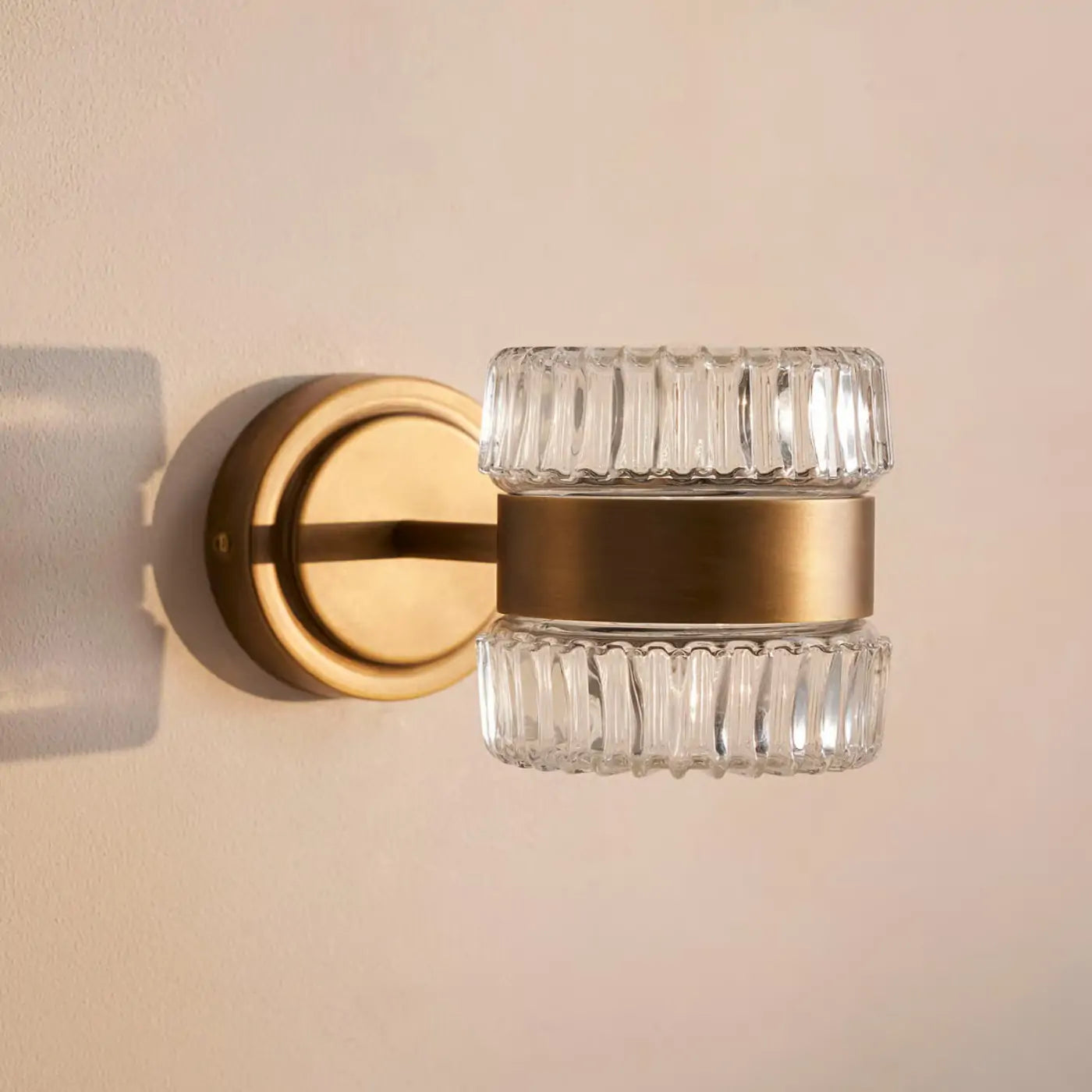 renato-wall-light