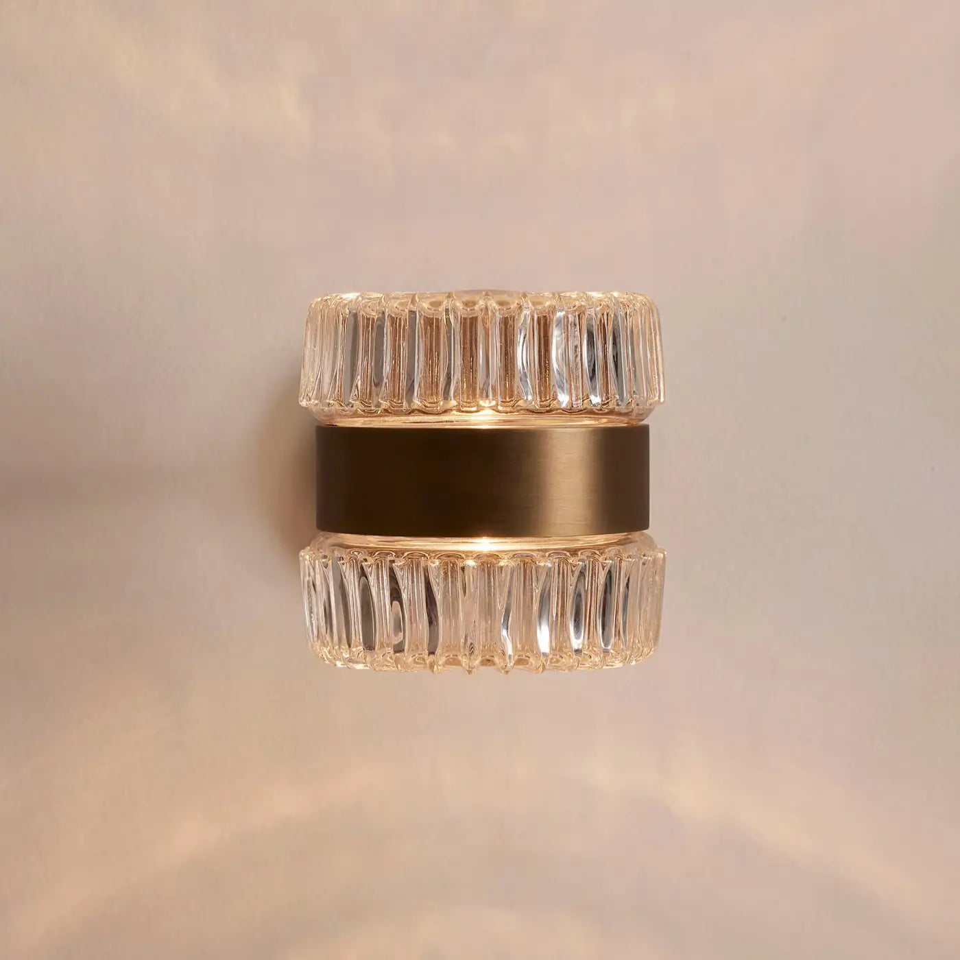 renato-wall-light