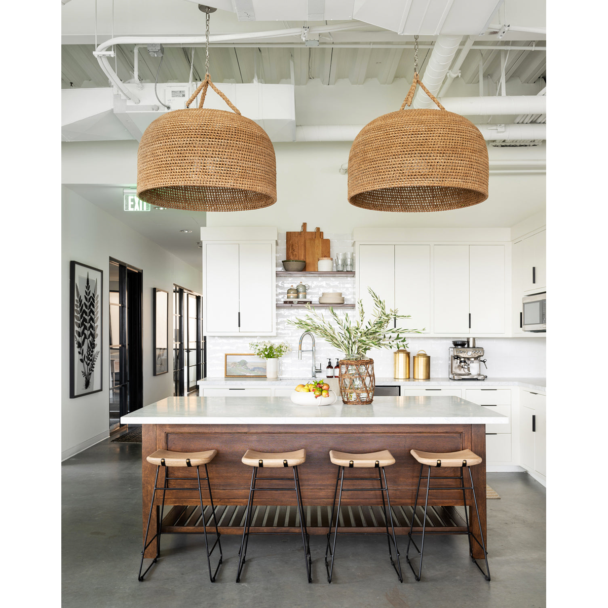 Green Oaks Oversized Pendant