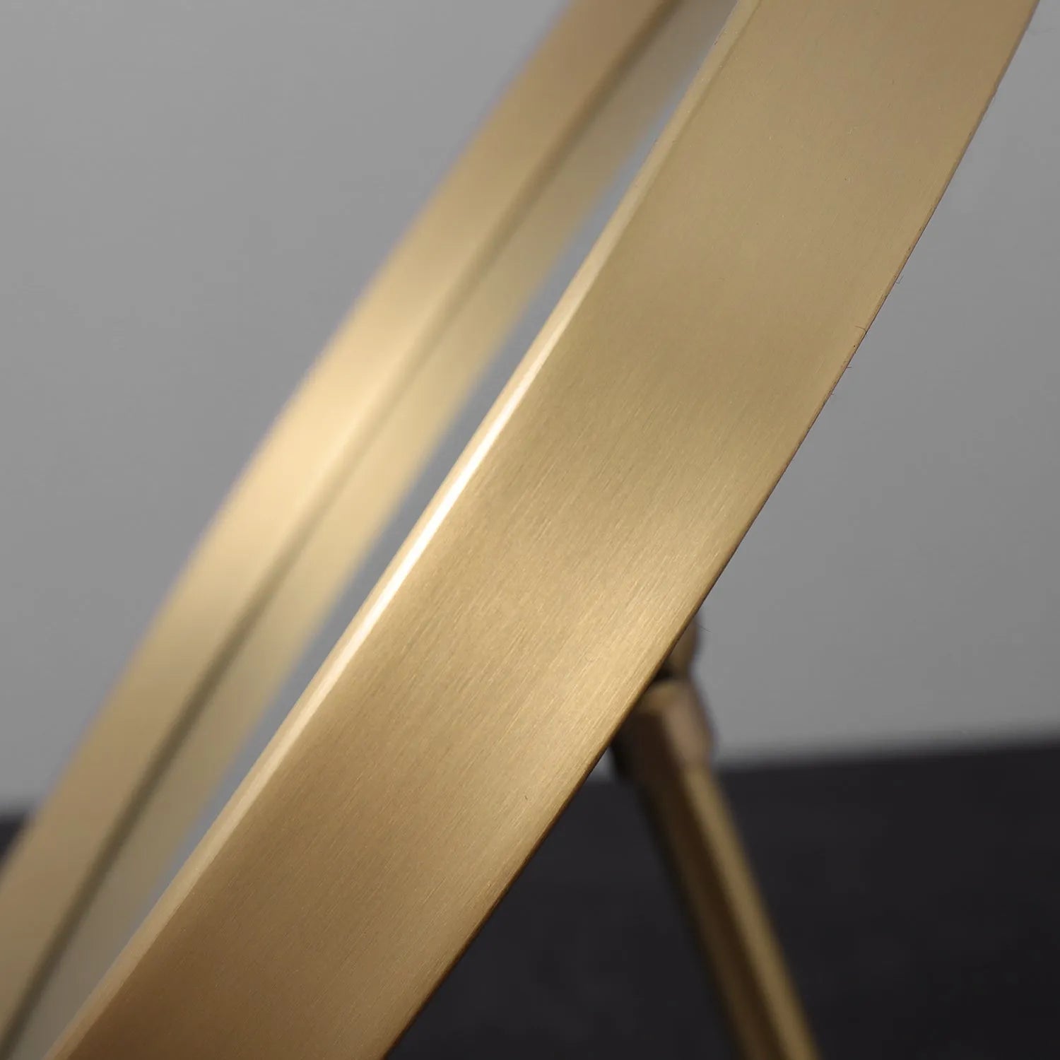 modern single facet mirror