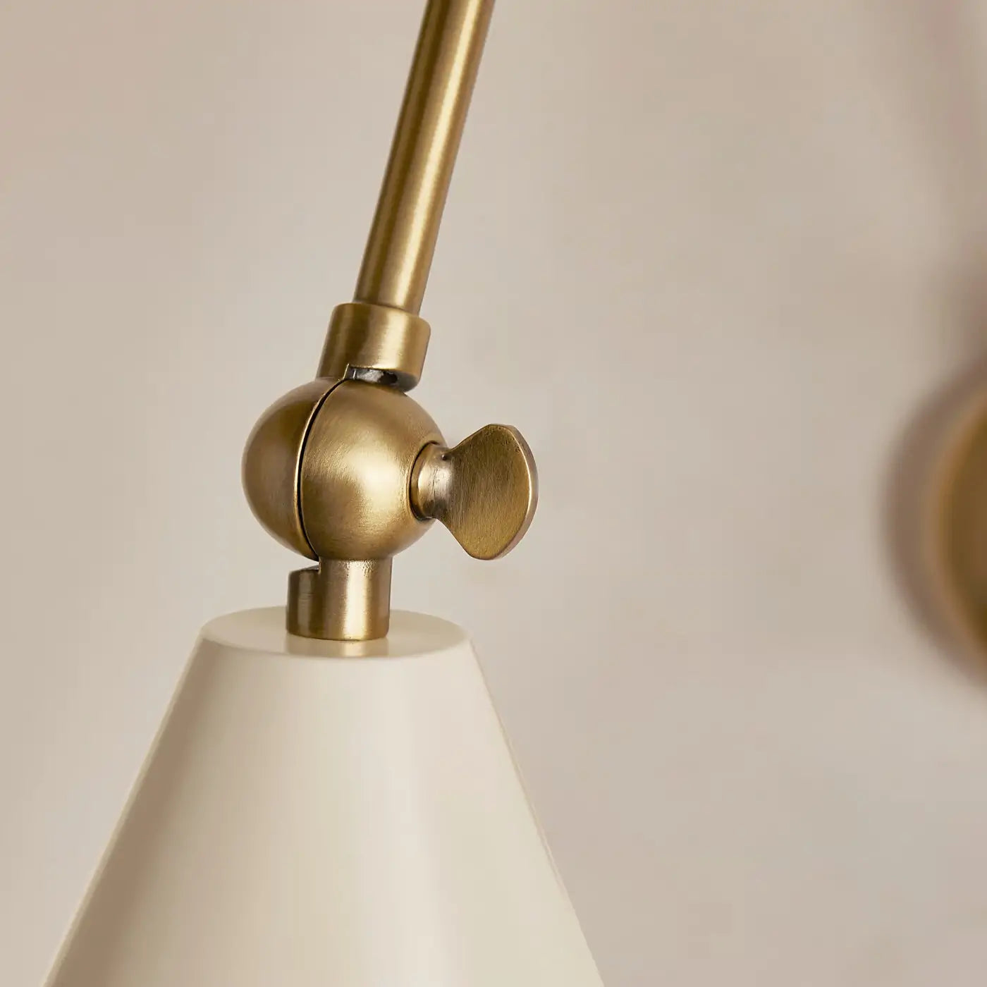 vincent-wall-light- cream-shade